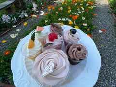 -花花卷卷·鲜食蛋糕(泉屋店)