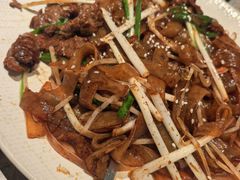 干炒牛河-留半山·香港食堂(啦啦宝都店)