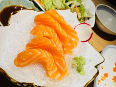 三文鱼刺身-初居食屋日式料理(万象城购物中心店)