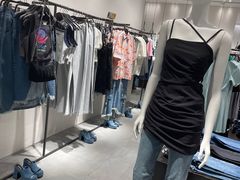 -URBAN REVIVO(七宝领展广场店)