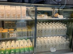 面包甜点陈列柜-喜茶(武汉范湖万达广场店)