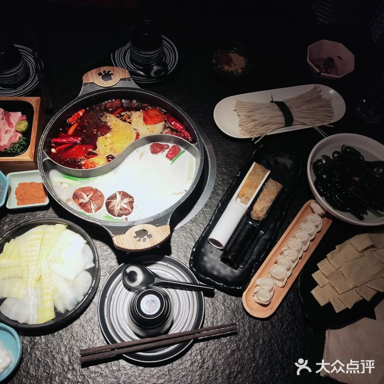 看到这个熊猫来了的火锅店，就决定来尝尝这家