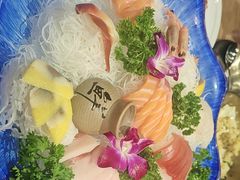 -青瓦餐厅·生鱼片·韩园烤肉(西塔店)