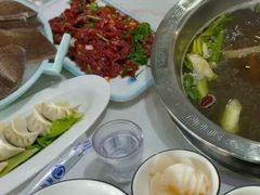 -乡土黄·鲜牛肉火锅·小龙虾(兴业街店)