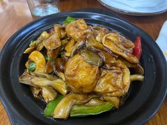 -胡子饮食店