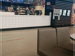-肯德基(南京站A2检票口楼上)