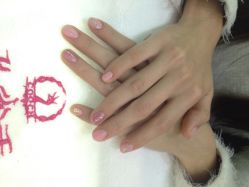 点击看大图 iphone_upload_pic-孔雀手美甲美睫护理