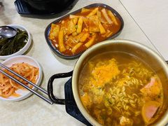 韩式辛拉面-拌来拌去石鍋拌飯(文鼎店)