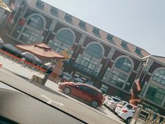 -房地产交易中心-停车场