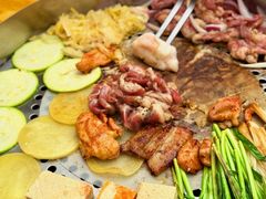 -陈叉子钢盆烤肉(中原万达店)
