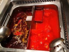 番茄锅底-海底捞火锅鲜切牛肉主题店(长寿路店)