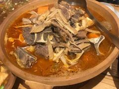 -霄汉牛三鲜湖北砂锅菜(万松园2店)