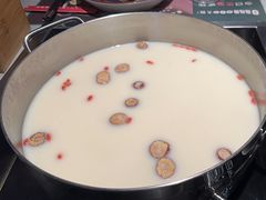 -尚尚仙·酸汤猪手·猪肚鸡火锅(华联万柳购物中心店)