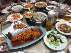-小船渔村•大连菜•大连焖鱼(黄河路店)