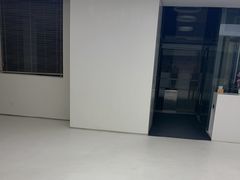 -卡罗酒店(东门晒布地铁站店)