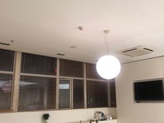 -卡罗酒店(东门晒布地铁站店)