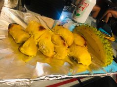 绝味烤榴莲-辉记炭烧海鲜大排档·老字号(福田店)