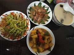 -爱的果实月嫂育婴师(世纪东方店)