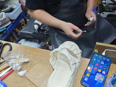 -德顺修鞋洗鞋修包店(赤峰路地铁站店)