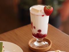 棉花糖草莓牛乳-丘中有甜(乐清·江南里店)