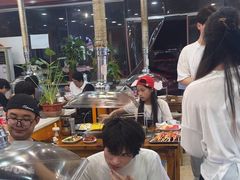 -哈尔滨小酒馆·鲜肉现穿自助烧烤(康新花园店)