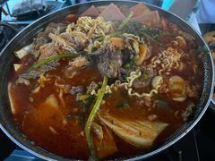部队锅-MI WU FACTORY米屋美食工厂餐厅(绿地店)