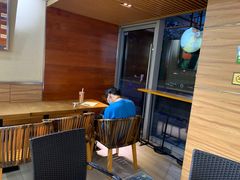 -CoCo都可(曹路宝龙广场店)