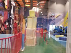-新濠影汇华纳满Fun童乐园
