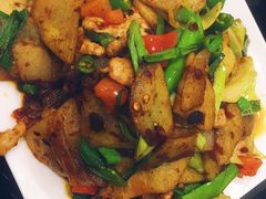 土豆盐煎肉-芳芳餐厅(白沙路店)