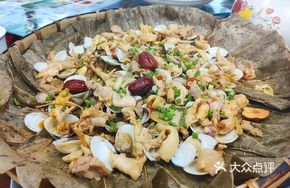 Red Date and Clam Steamed Chicken