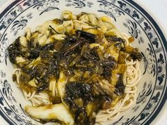 特制雪菜黄鱼面-明呈黄鱼面馆(斜土路店)