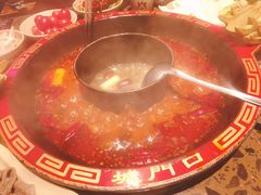 菌汤鸳鸯锅-椒香城门口重庆老火锅(宝安固戍店)