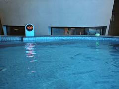 -涨巢·潮玩水疗局