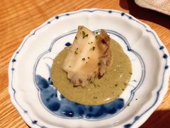 煮鲍鱼配鲍鱼肝酱-然寿司(郎园vintage店)