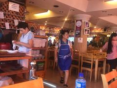 -J Daeng Seafood