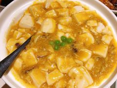 蟹粉豆腐-卯时·龙光雅宴·精致锡帮菜(惠山古镇店)