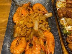 -老东镇啤酒屋海鲜加工·蒸汽海鲜·海鲜烧烤(台东店)