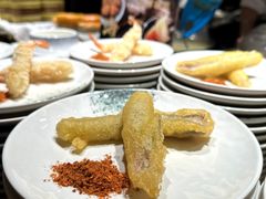 -雍容荟帝王蟹活龙虾展台自助(IFS黑金店)