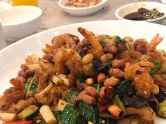 鲜辣虾-六婶西关小厨(光塔路店)