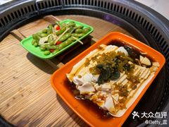 -地锅公社·现炒地锅鸡·地锅鱼·夜宵(罗锦路店)