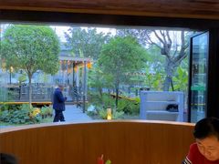 -茅草房·河畔园林火锅