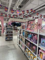 -嗨本可潮玩仓(大兴大悦春风里店)
