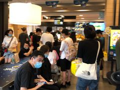 等位区-麦当劳(仙林亚东城得来速店)