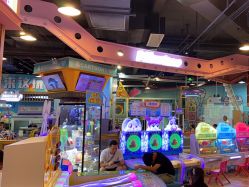 -卡通尼乐园(龙湖六合天街店)