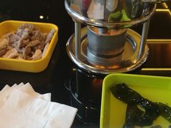 -大中华希尔顿酒店-念自助餐·嗨啤·小龙虾