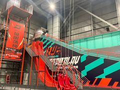 -极限PLAY运动娱乐新世界·团建派对潮玩休闲馆·室内蹦极高空游乐园