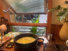 -银米·云南传统过桥米线(双廊黑金冠店)