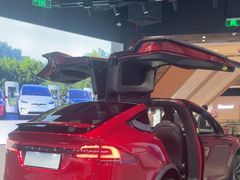 -TESLA 特斯拉(上海太古汇体验店)