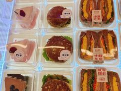 -红星前进面包牛奶公司(君太店)