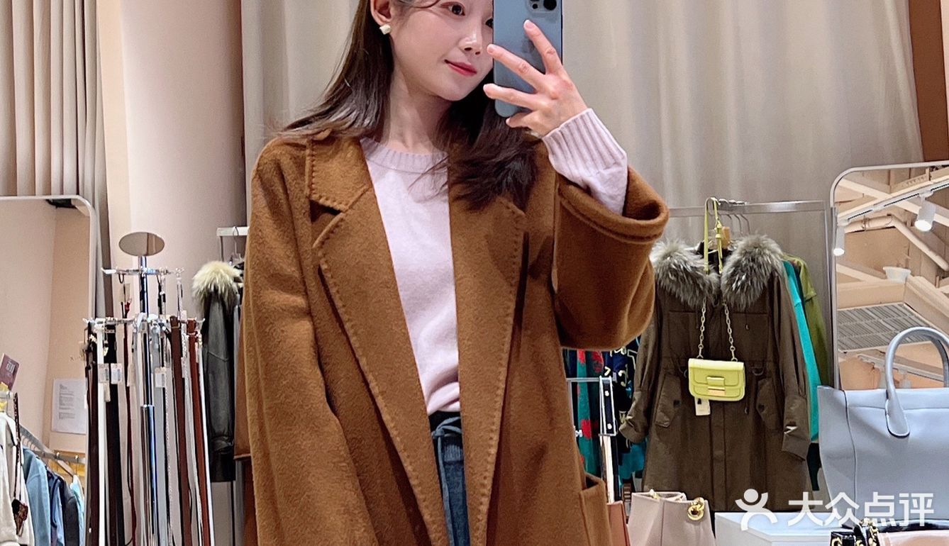 服装行业都这么内卷了嘛？LESSLUXX内卷王